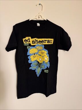 Hot Topic Black Ed Sheeran Floral Graphic Tee with Yellow and Blue Print